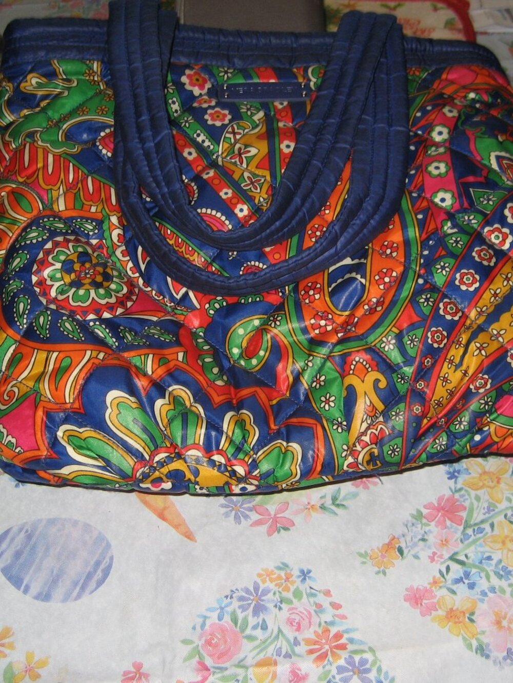 VERA BRADLEY GORGEOUS BLUE PATTERN INSULATED BAG NWOT.